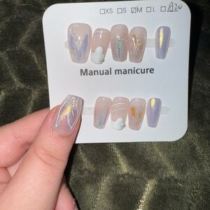 Iridescent Press-On Nails with Pearl Accents